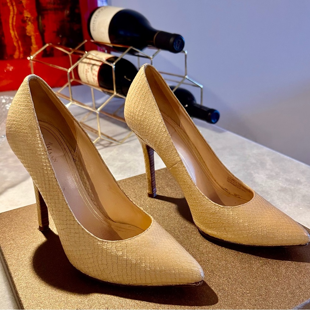 Cole Haan Elegant snake print Beige 4” Heels
